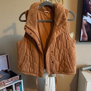 Calla Quilted Brown Vest with Faux Fur Collar